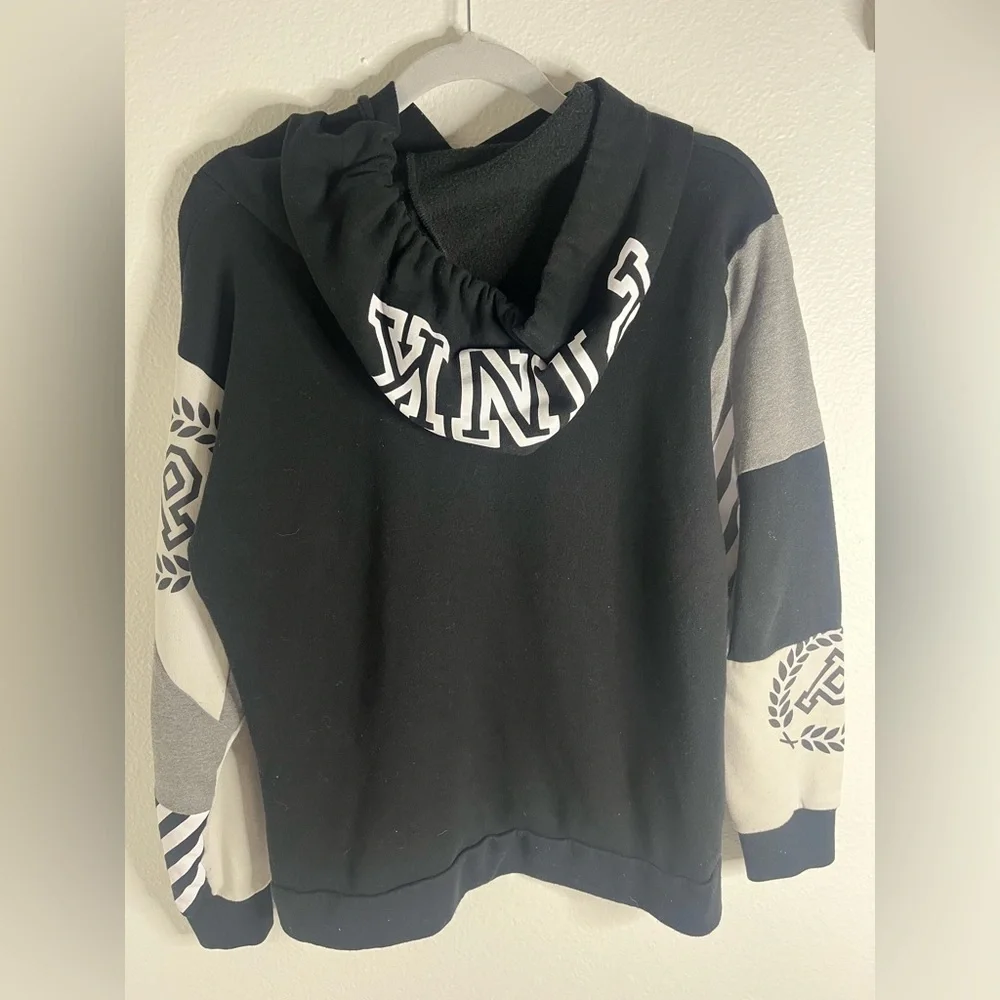 PINK Victoria’s Secret 🐶 Colorblock Hoodie 🖤 Gray White Pullover – XS - Picture 4 of 5